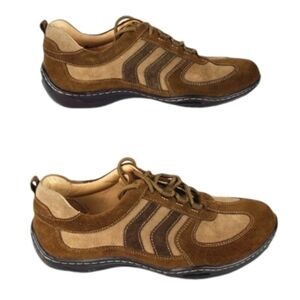 Sofft Leather lace up sneakers Size 6.5